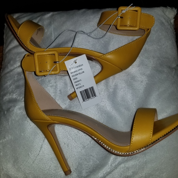 BCBGeneration Janet Leather Stiletto Heel - Picture 2 of 5